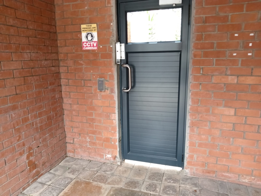 2 Bedroom Property for Sale in Humewood Eastern Cape